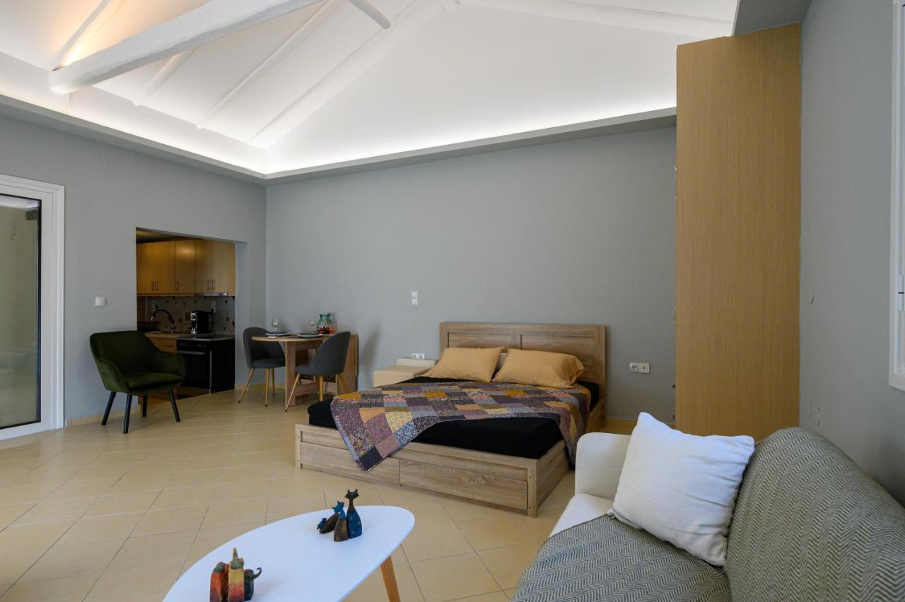 Ferienwohnung Zen Hut Kalamata Exterior foto