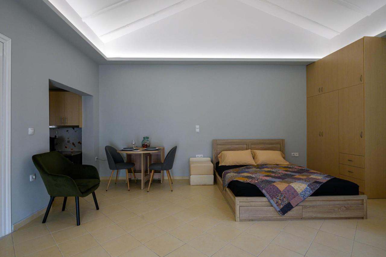 Ferienwohnung Zen Hut Kalamata Exterior foto