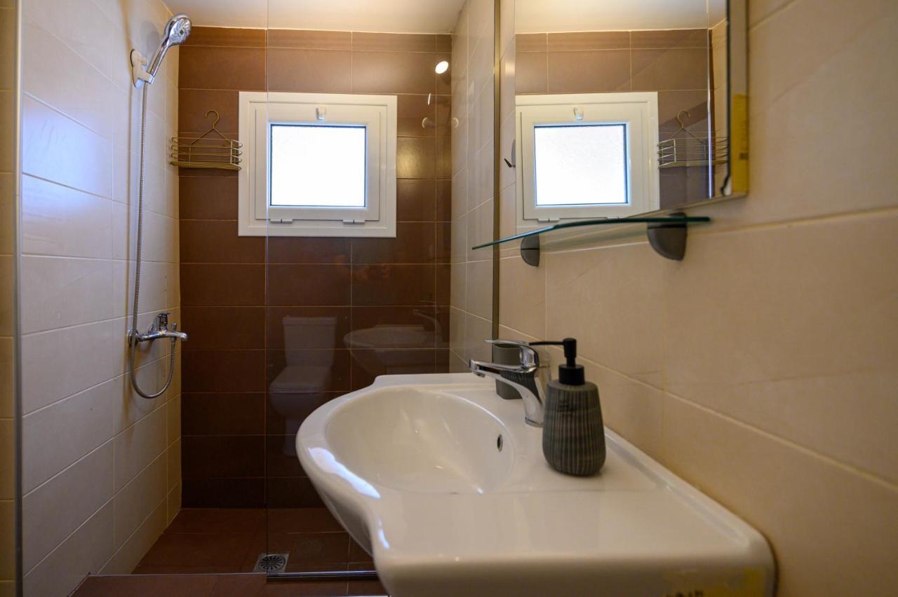 Ferienwohnung Zen Hut Kalamata Exterior foto